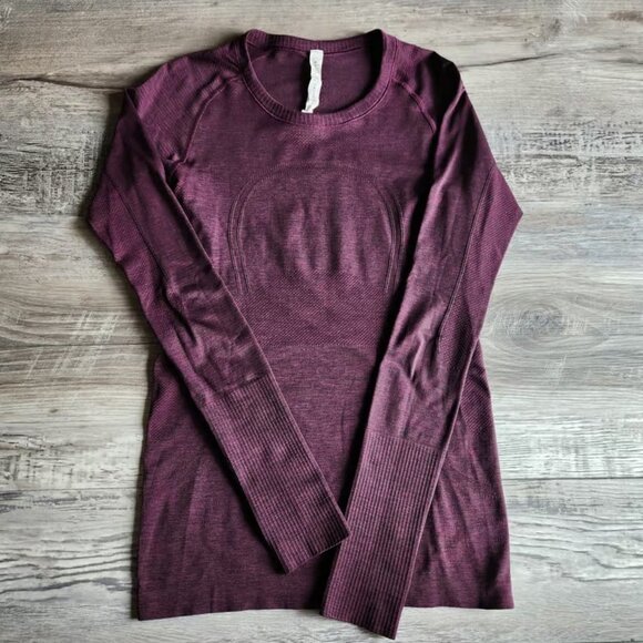 Tops - Lululemon swiftly tech long sleeve top